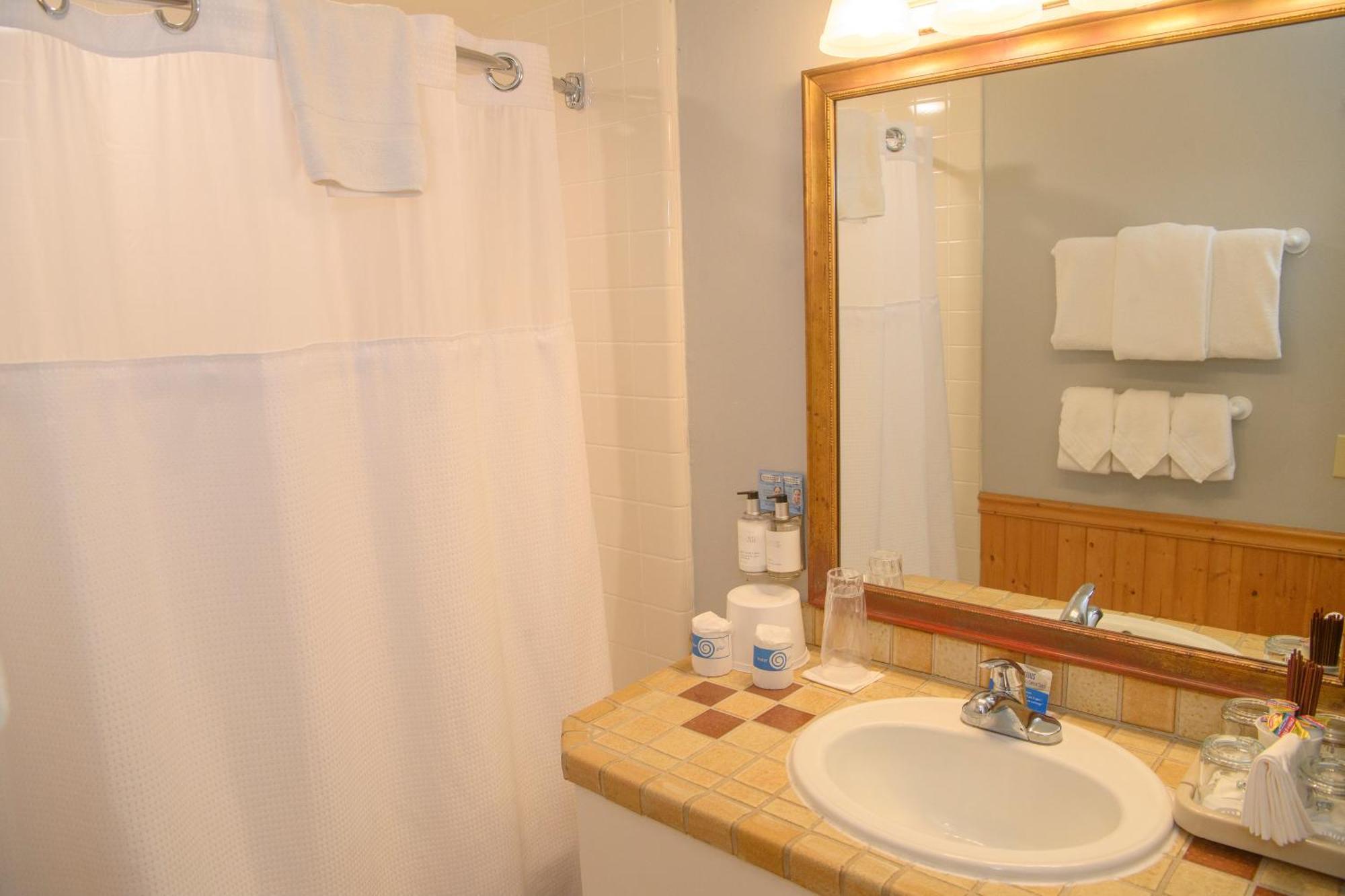 Carmel Fireplace Inn Экстерьер фото