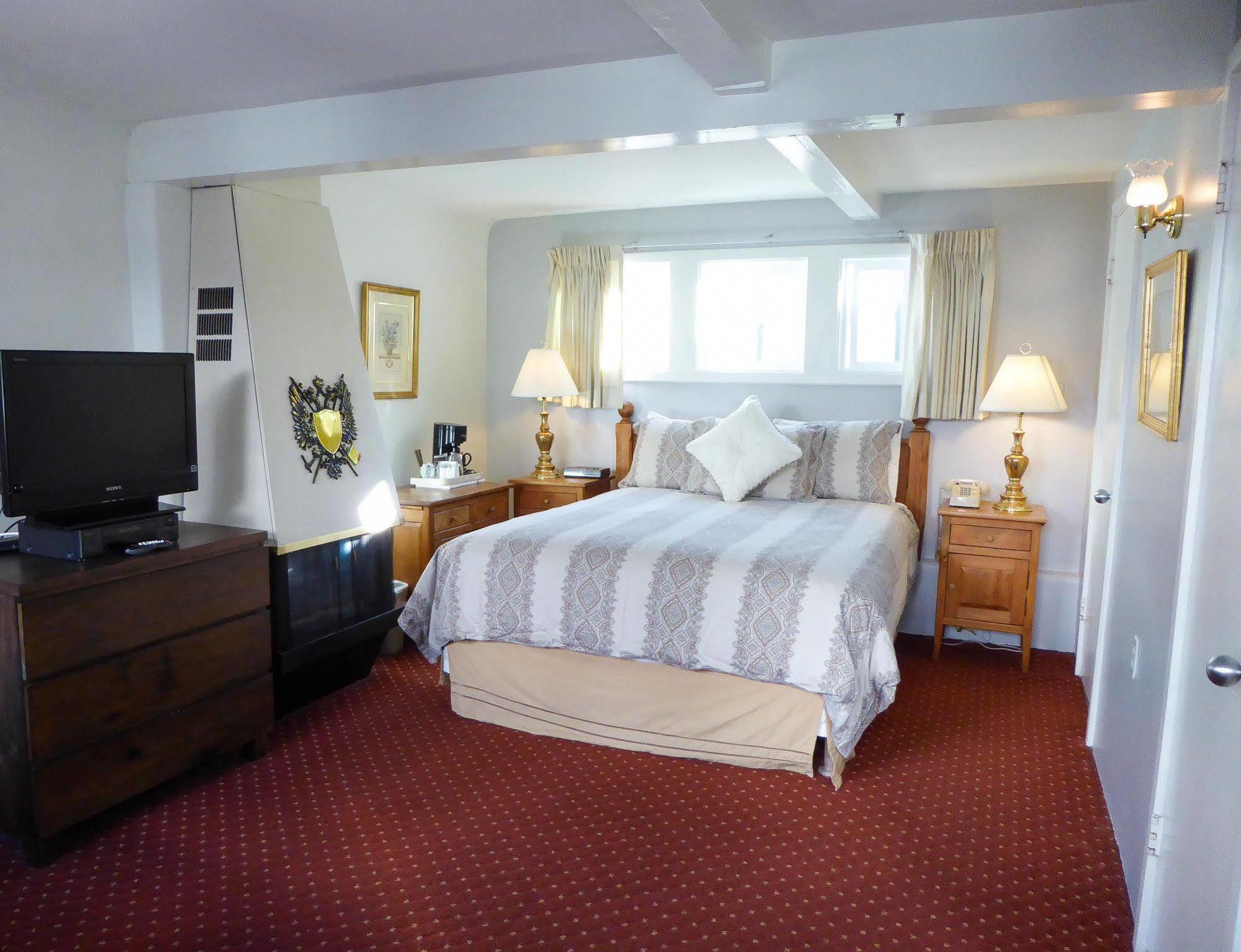 Carmel Fireplace Inn Экстерьер фото